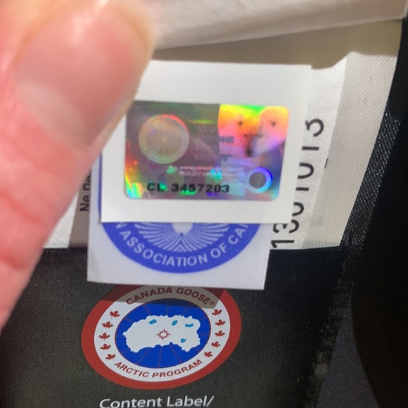 Canada Goose Carson Down Parka with Fur-Trim Hood - Picture 13 of 16